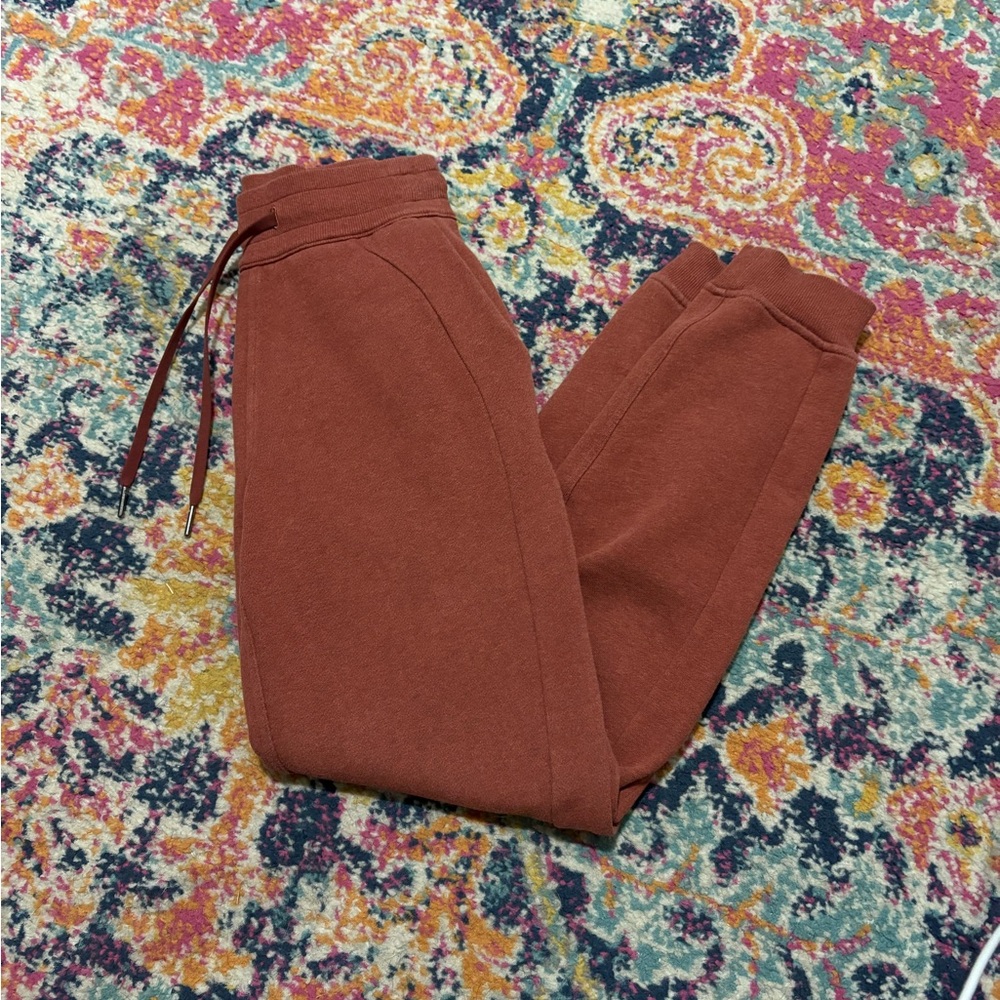 Lululemon scuba joggers
